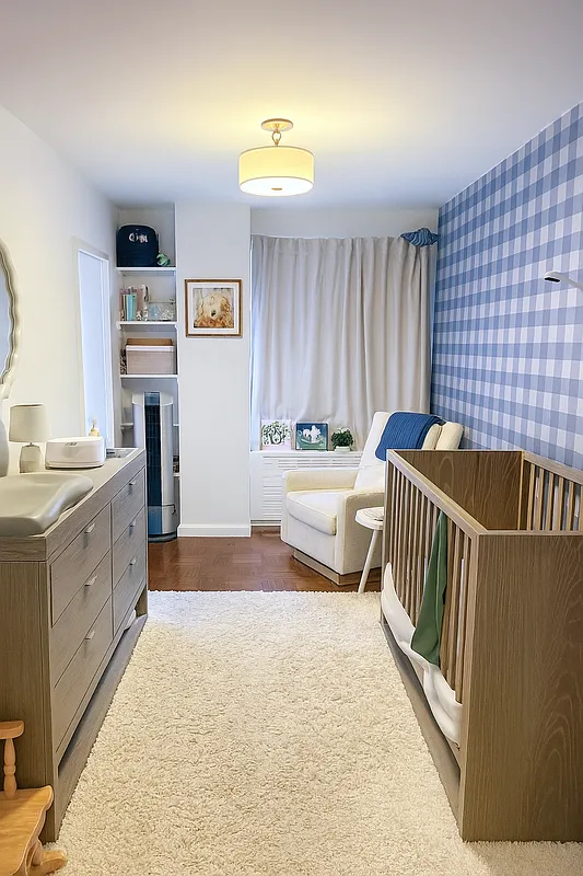 East 61st Street - Photo 4