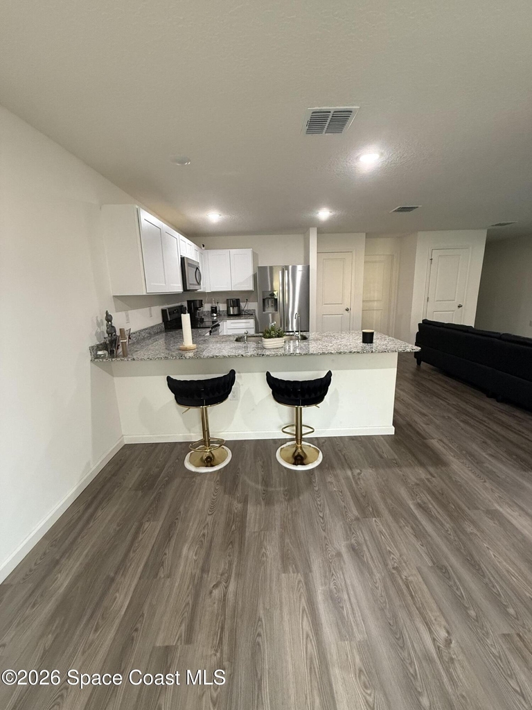 487 Wiltshire Avenue Sw - Photo 5