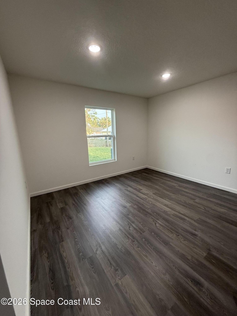 487 Wiltshire Avenue Sw - Photo 9