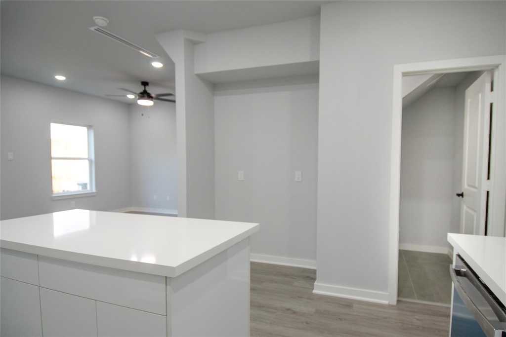 2832 Mansfield Street - Photo 8