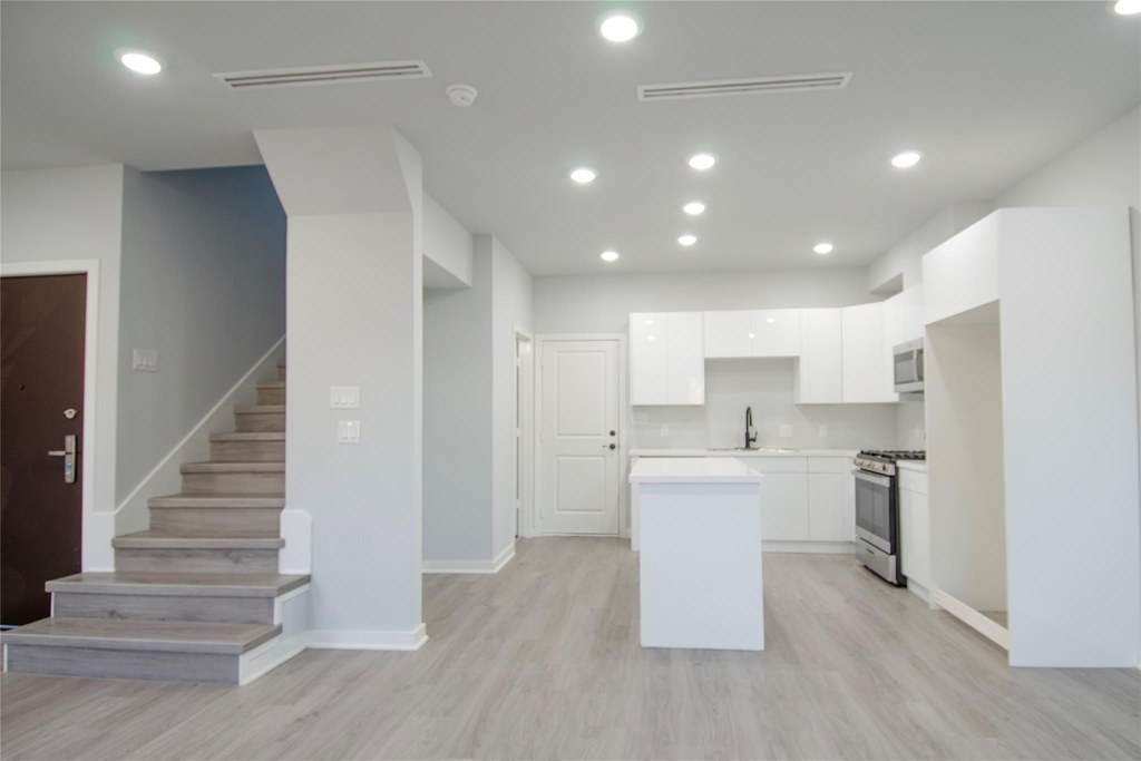 2832 Mansfield Street - Photo 5
