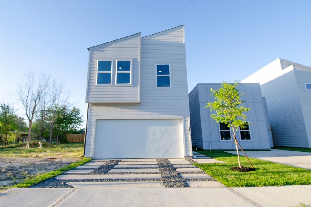 2832 Mansfield Street - Photo 1