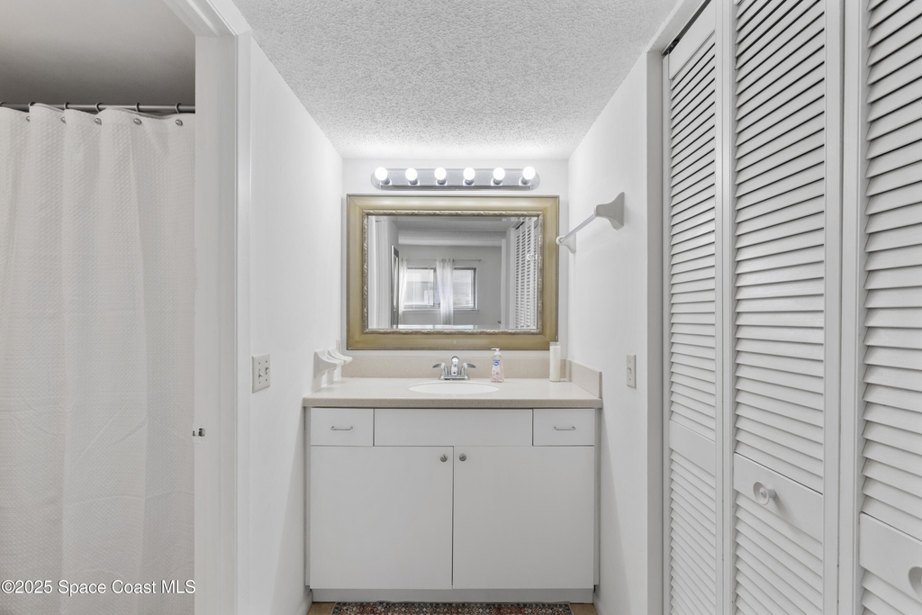1145 N Shannon Avenue - Photo 20