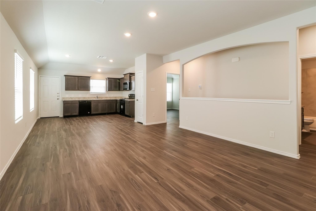 2545 Coho Drive - Photo 5