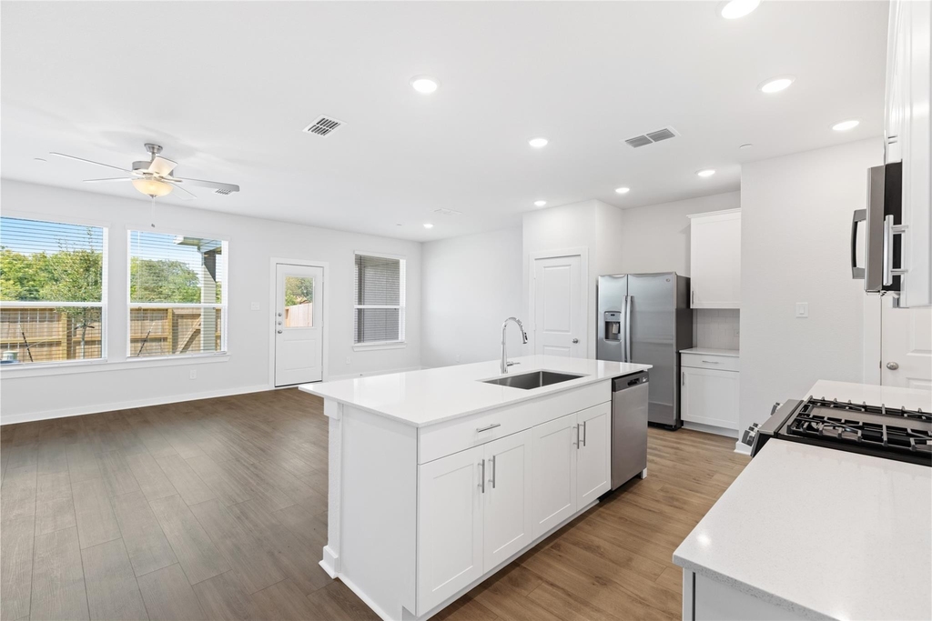 3035 Dovedale Street - Photo 3