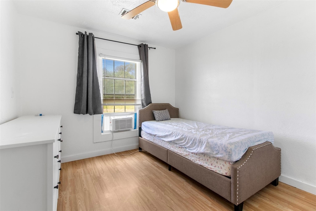 114 Melton Street - Photo 10