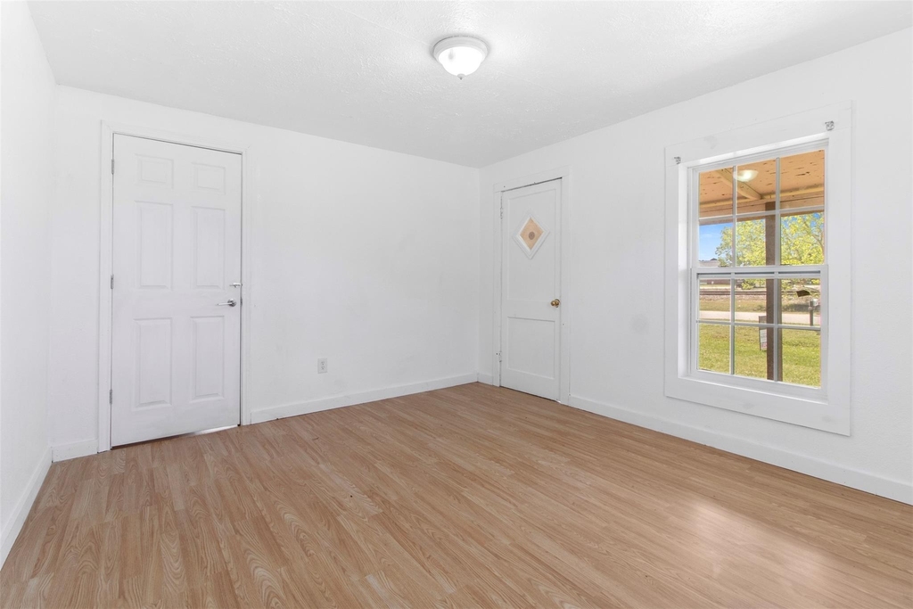 114 Melton Street - Photo 2