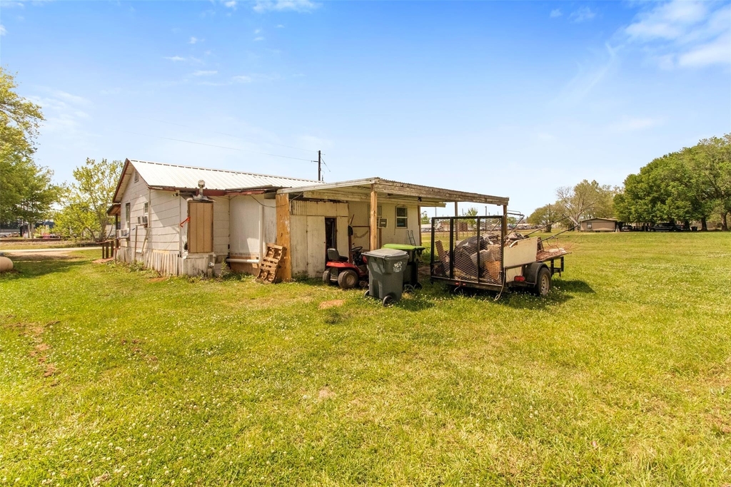 114 Melton Street - Photo 16