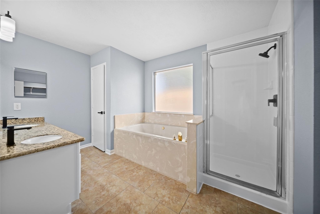 6627 Greenhouse Rd - Photo 13