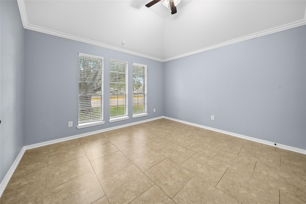 6627 Greenhouse Rd - Photo 5