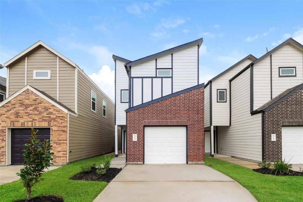 15228 Estrella East - Photo 0