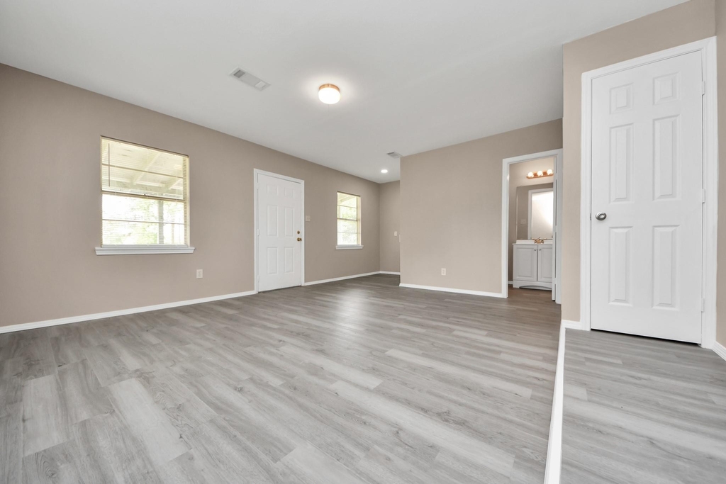 17111 River Road - Photo 9