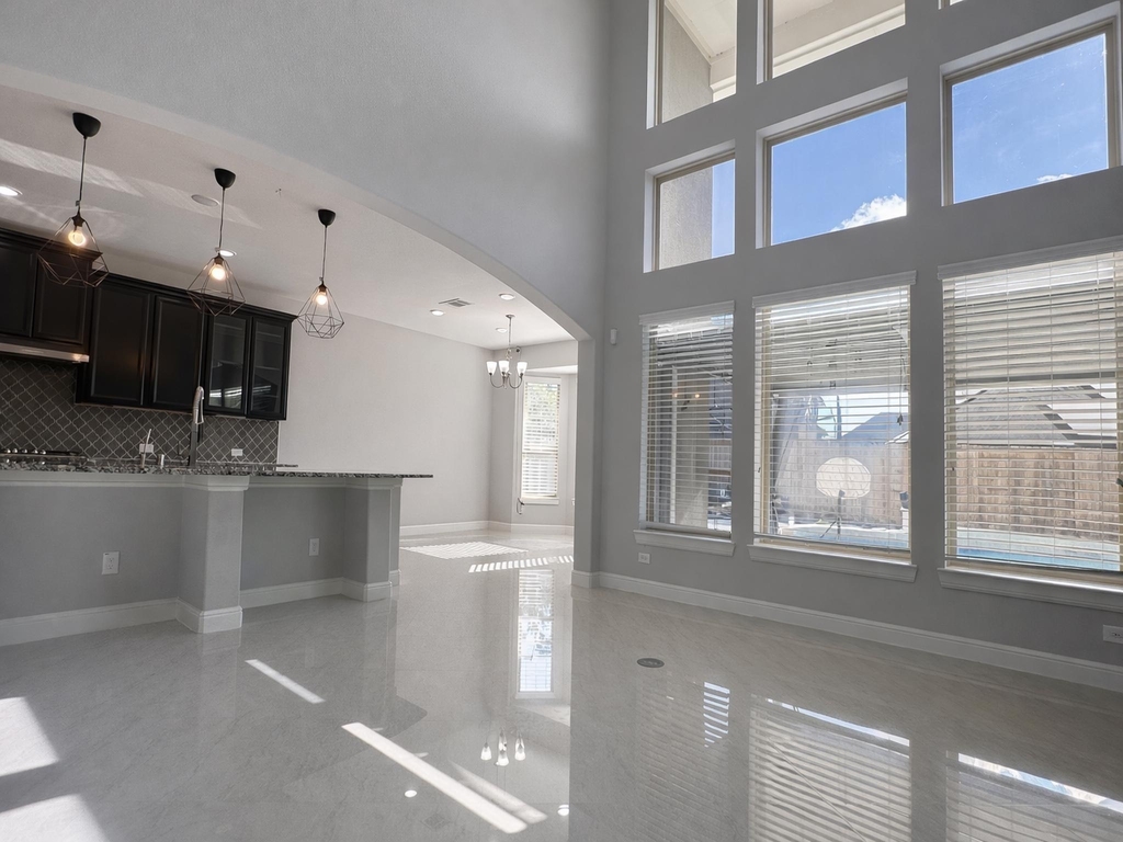 2406 Trocadero Lane - Photo 4