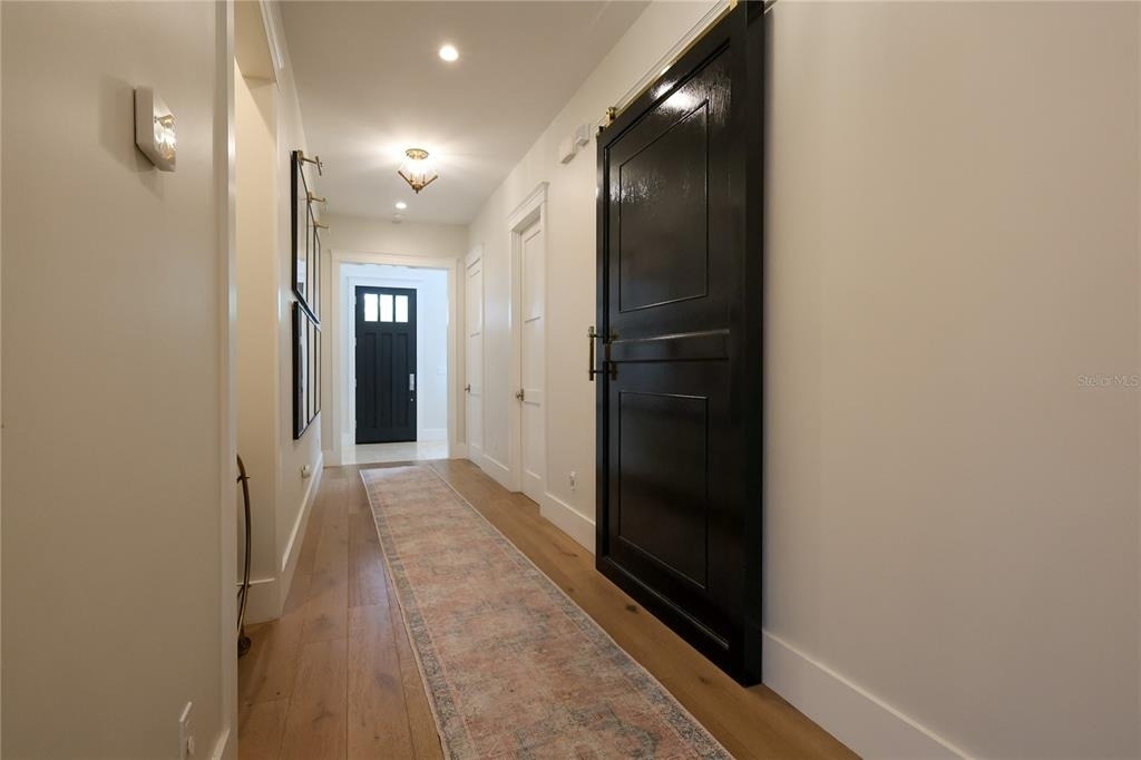2402 W Parkland Boulevard - Photo 5