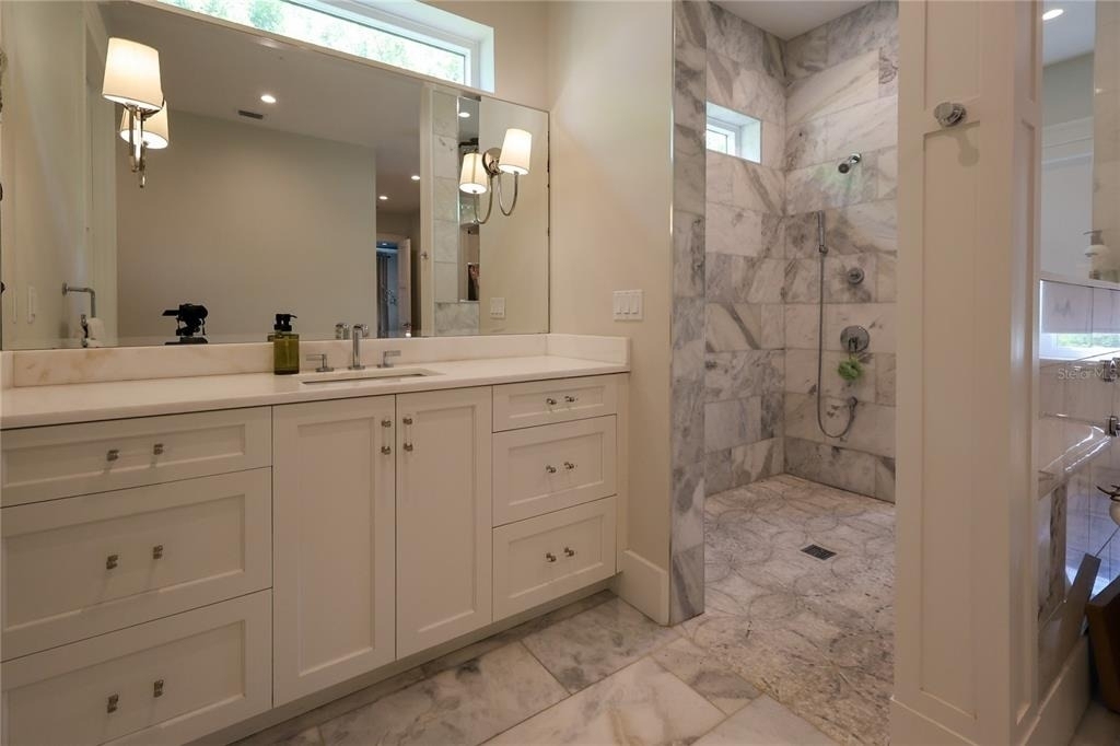 2402 W Parkland Boulevard - Photo 28