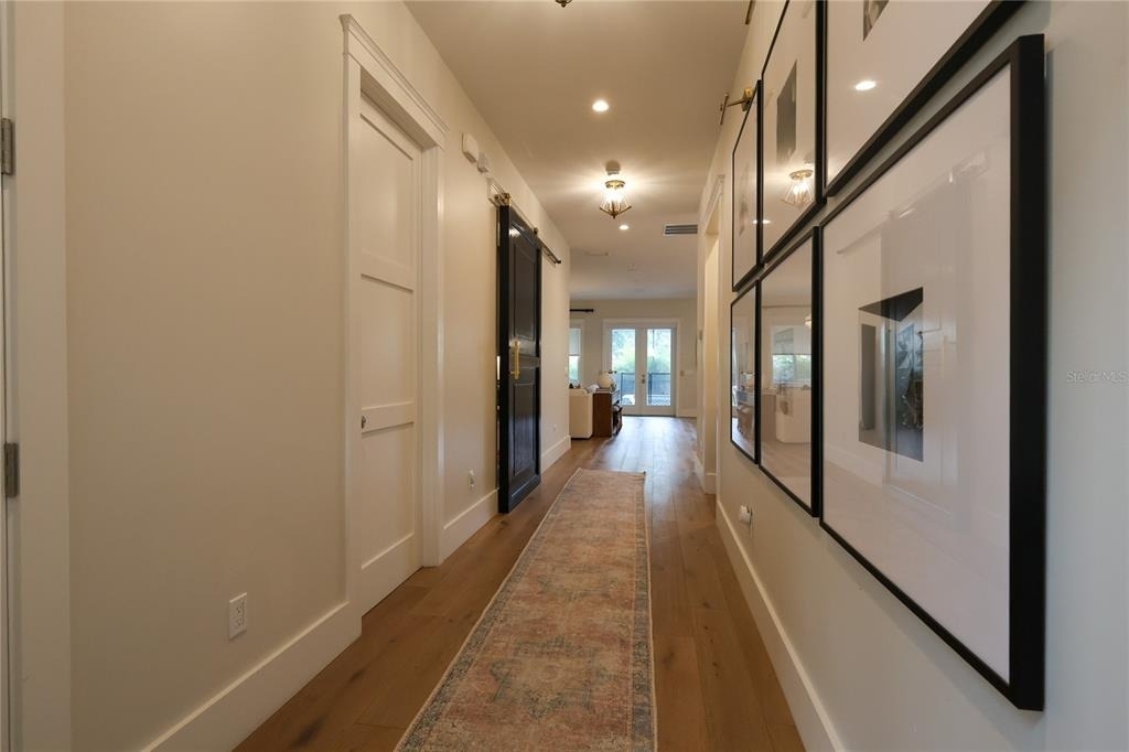 2402 W Parkland Boulevard - Photo 4