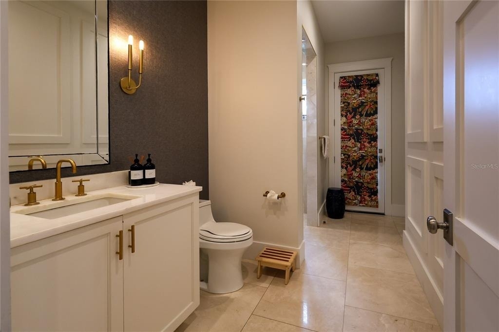2402 W Parkland Boulevard - Photo 7