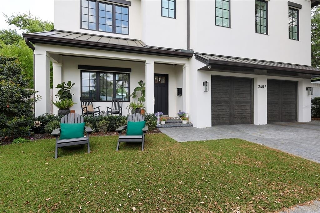 2402 W Parkland Boulevard - Photo 2