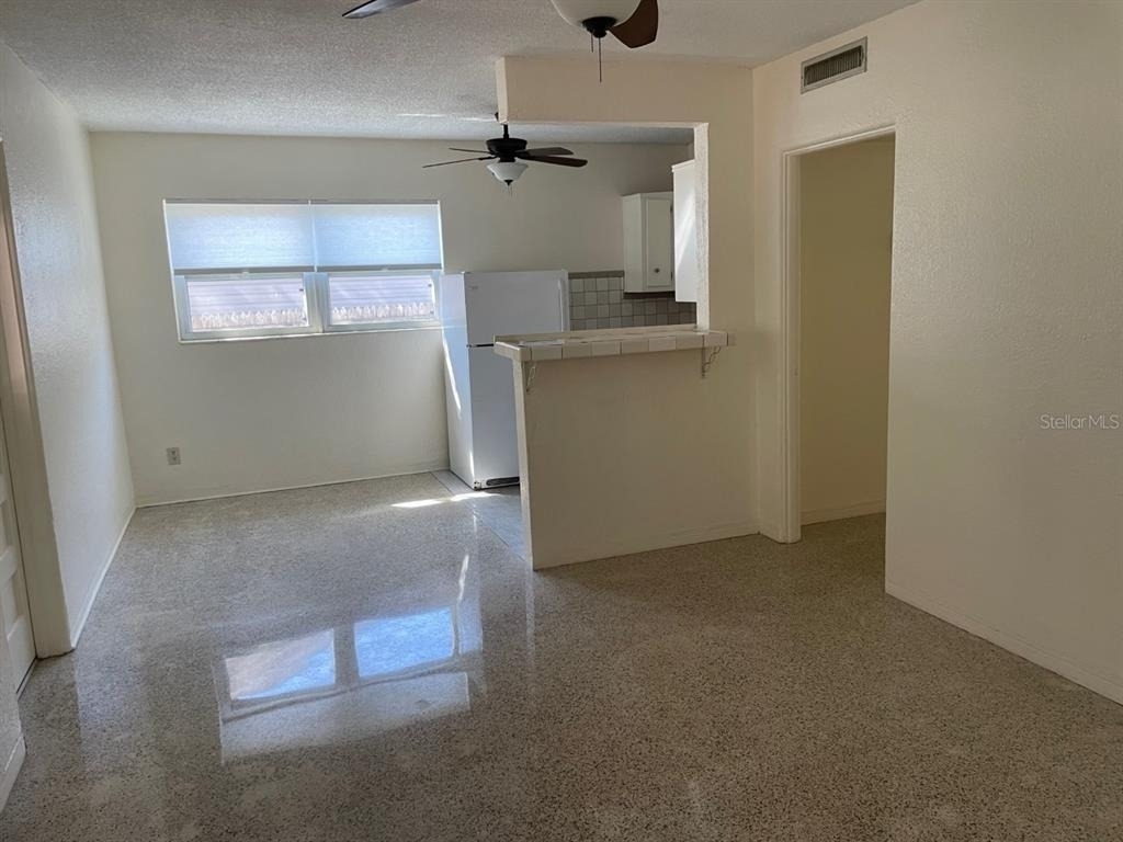 4390 68th Street N - Photo 3