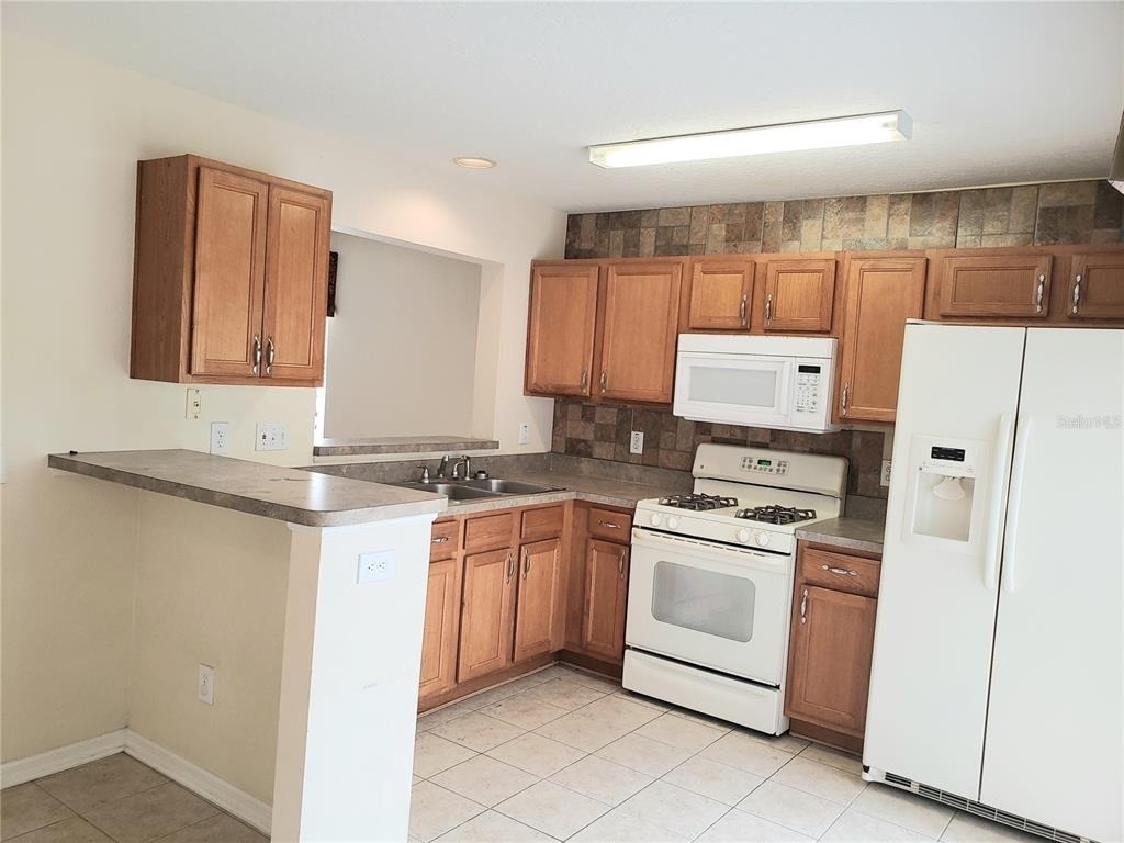 10310 Lakeside Vista Drive - Photo 5