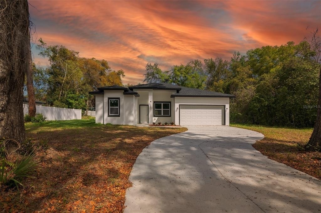 1221 Sw 5th Street - Photo 0