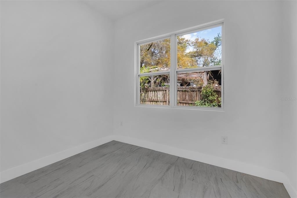 1221 Sw 5th Street - Photo 12