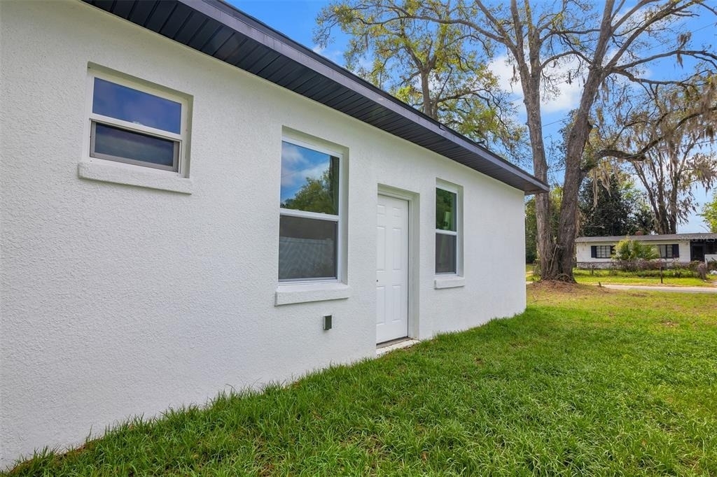 1221 Sw 5th Street - Photo 8