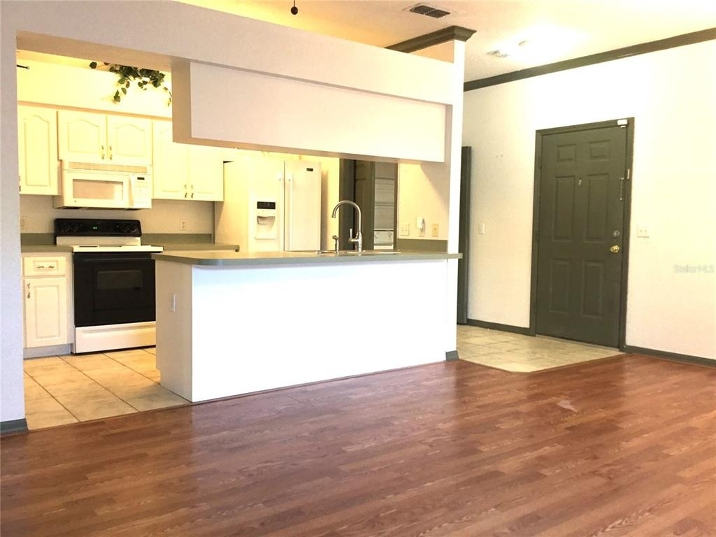 1101 Eagle Pond Drive - Photo 4