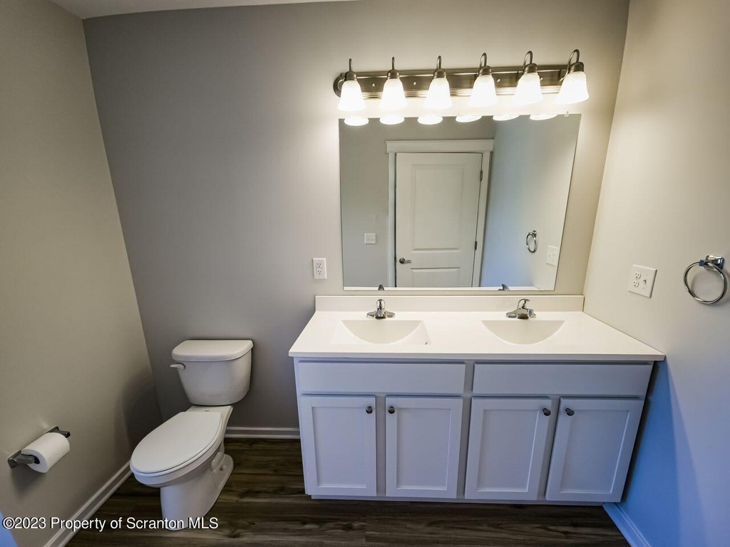 163 Bianca Way - Photo 9
