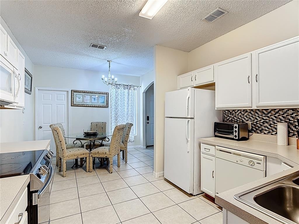 635 Knollwood Drive - Photo 15