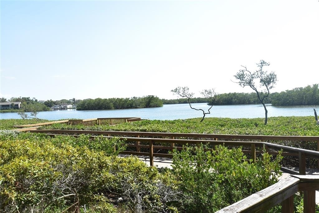 1510 Pelican Point Dr - Photo 10