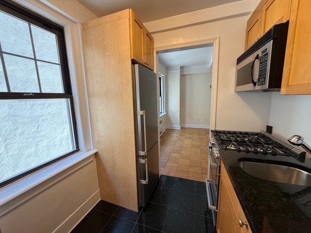 95 Christopher Street - Photo 2