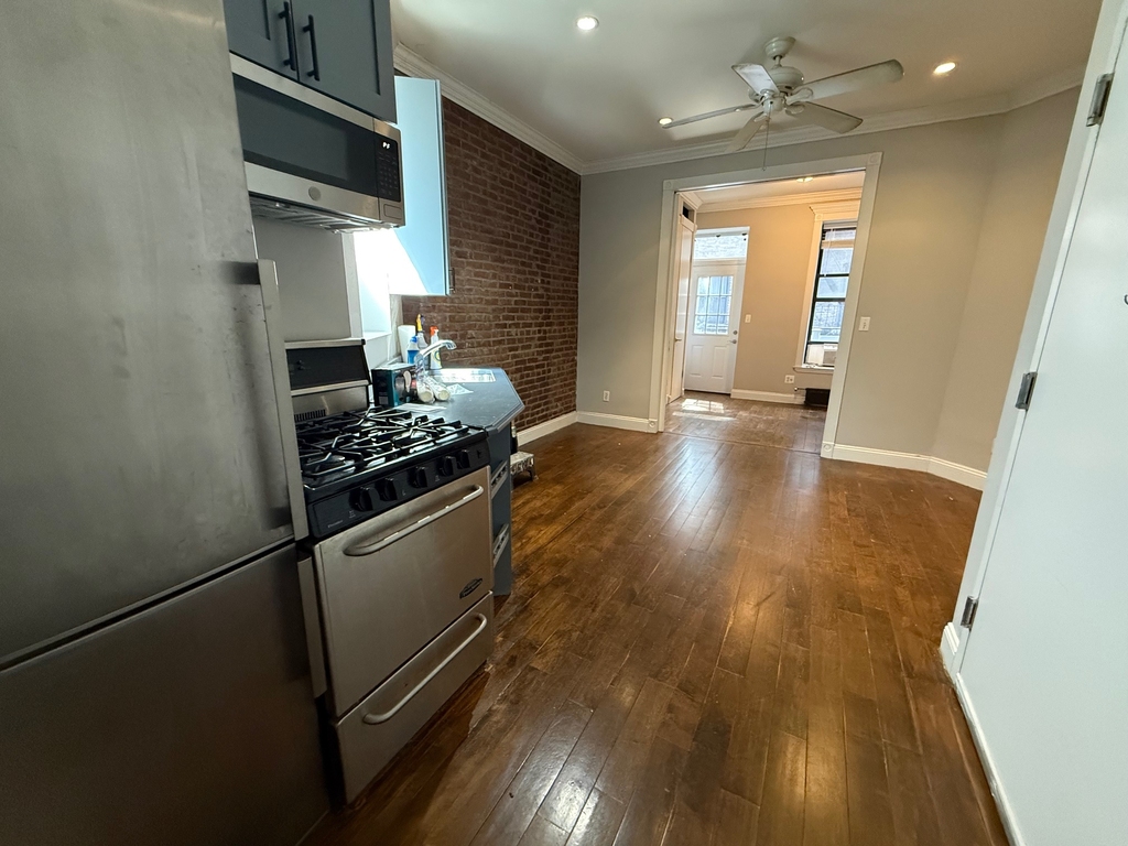 52 Barrow Street - Photo 1