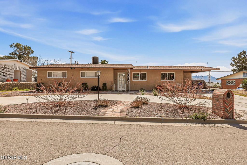 4312 Wallington Drive - Photo 0