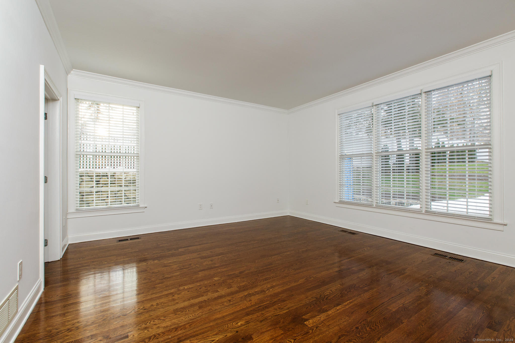 136 Harrison Avenue - Photo 13