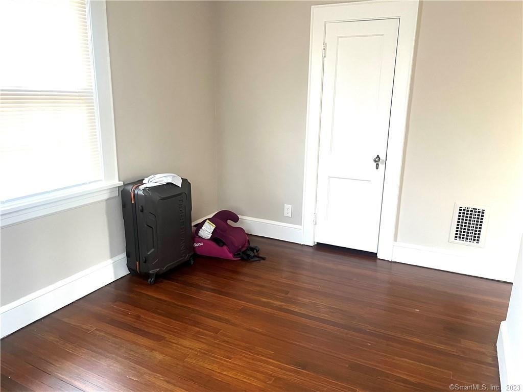 231 Nichols Avenue - Photo 11