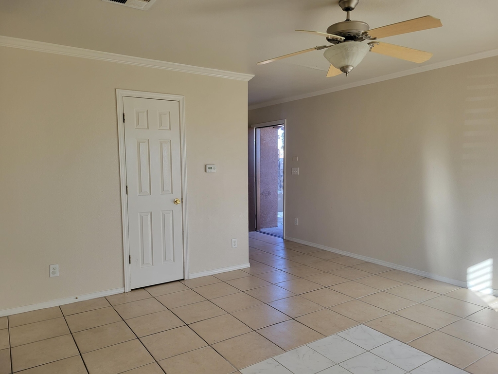 10051 Railroad Drive - Photo 8