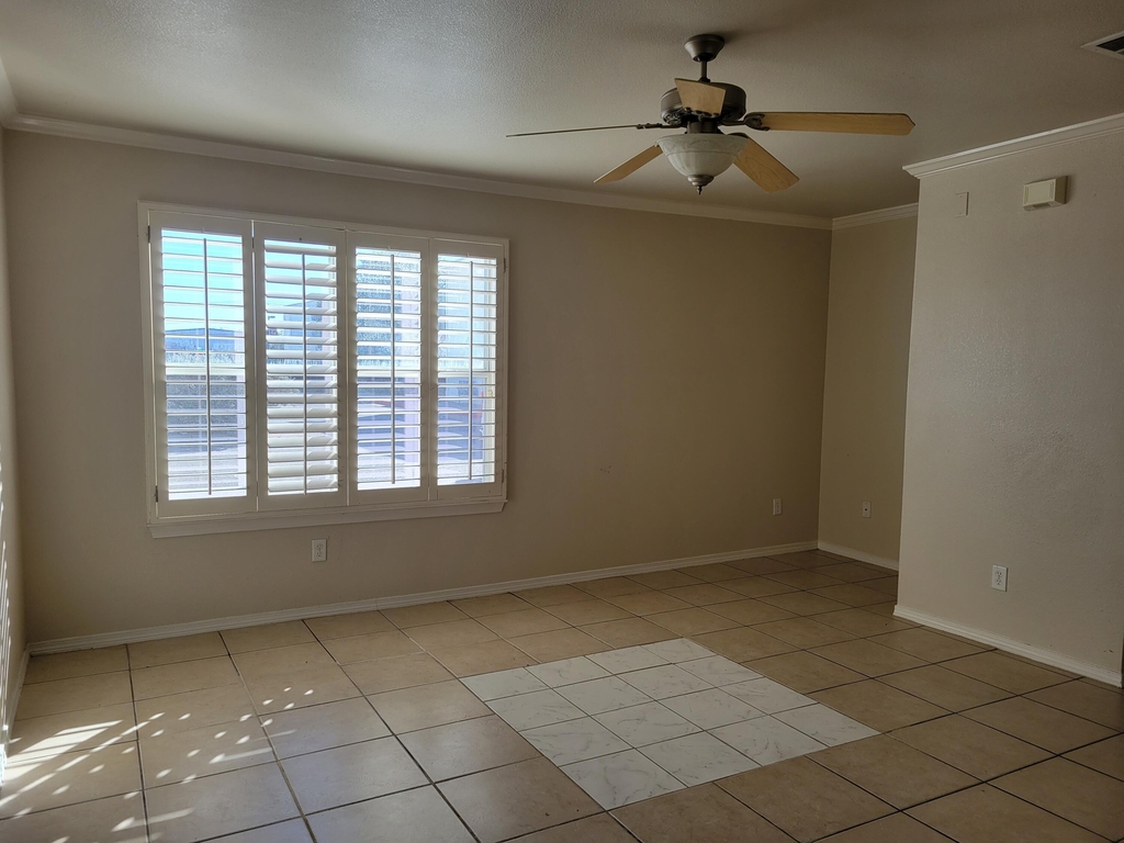 10051 Railroad Drive - Photo 5