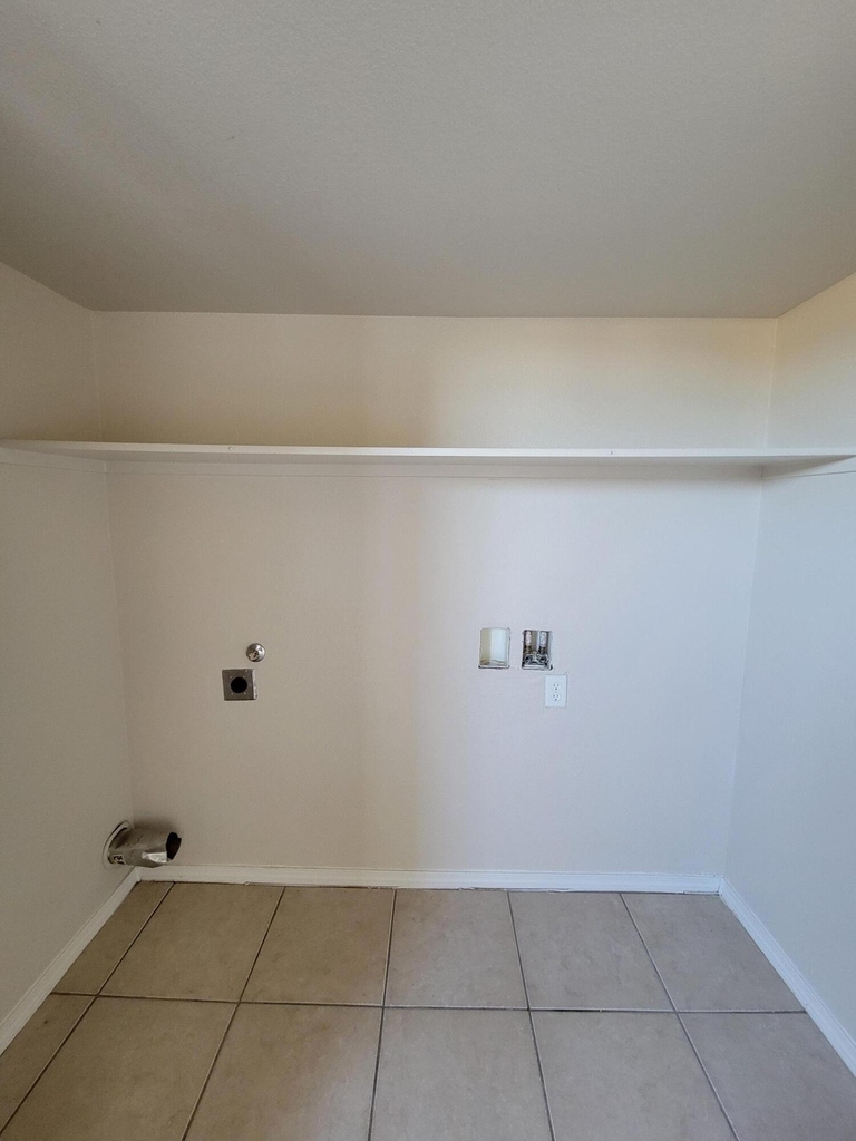 10051 Railroad Drive - Photo 16