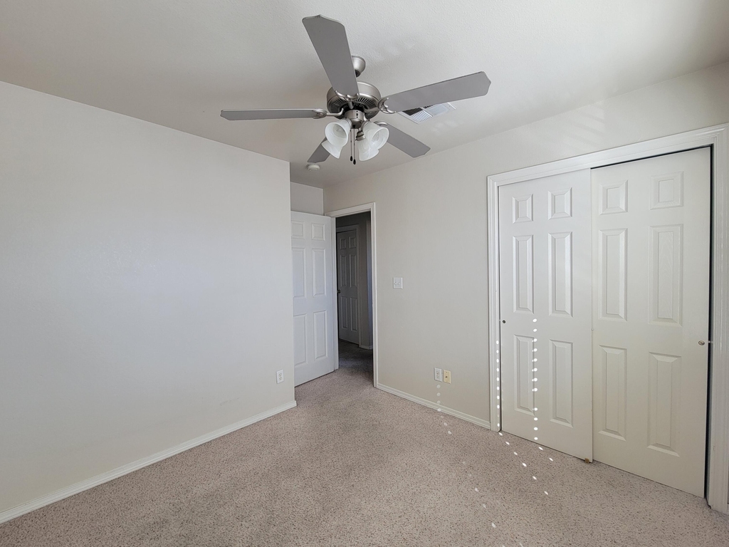 10051 Railroad Drive - Photo 33