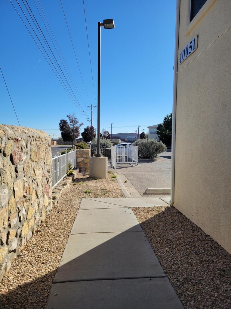 10051 Railroad Drive - Photo 2