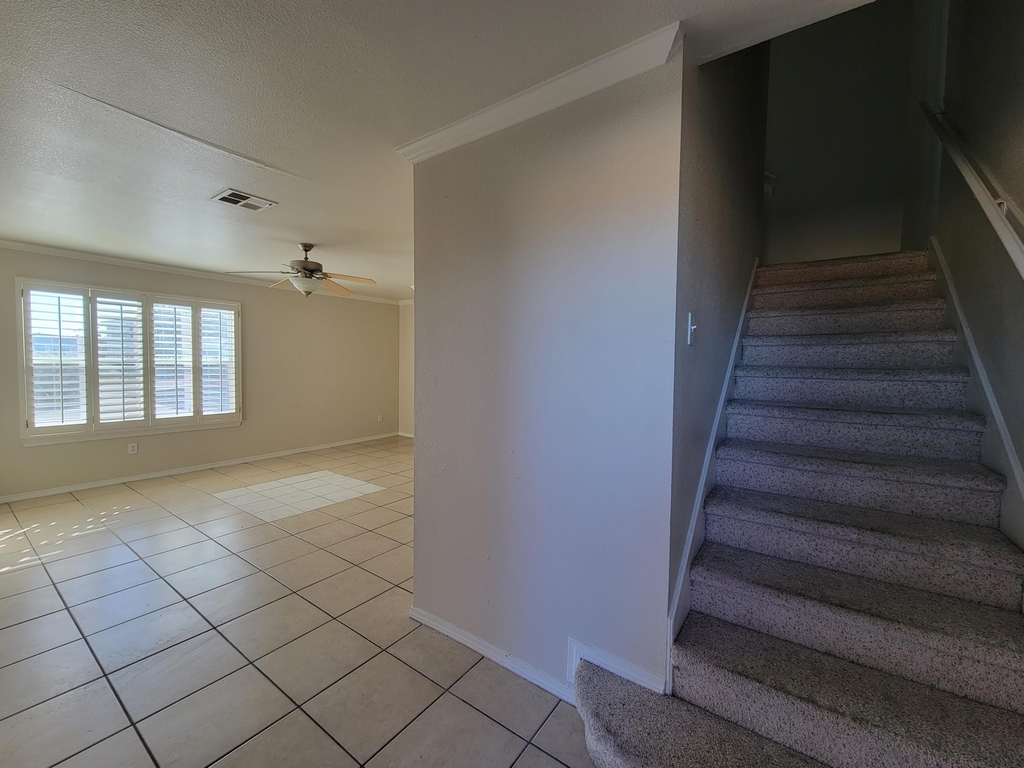 10051 Railroad Drive - Photo 3