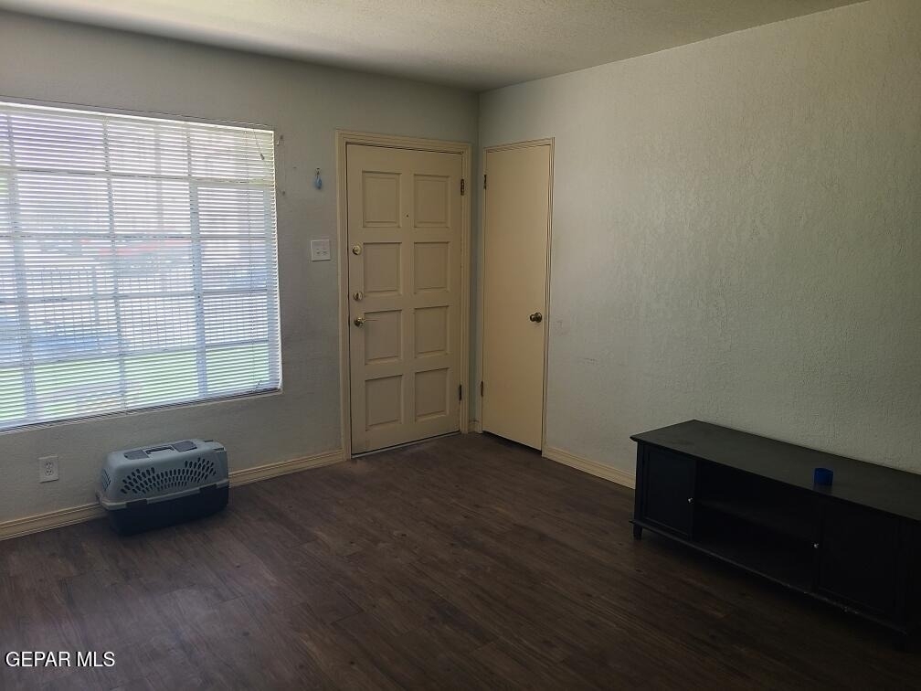 701 W Yandell Drive - Photo 2