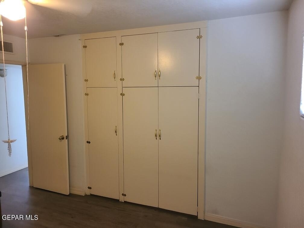 701 W Yandell Drive - Photo 9