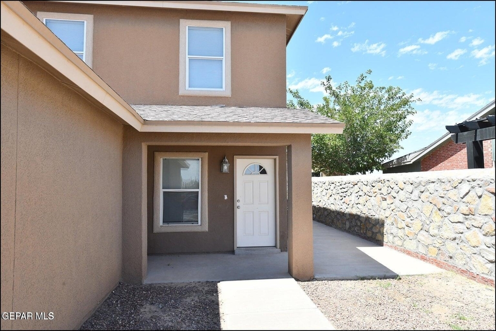 1591 Hartsdale Drive - Photo 3