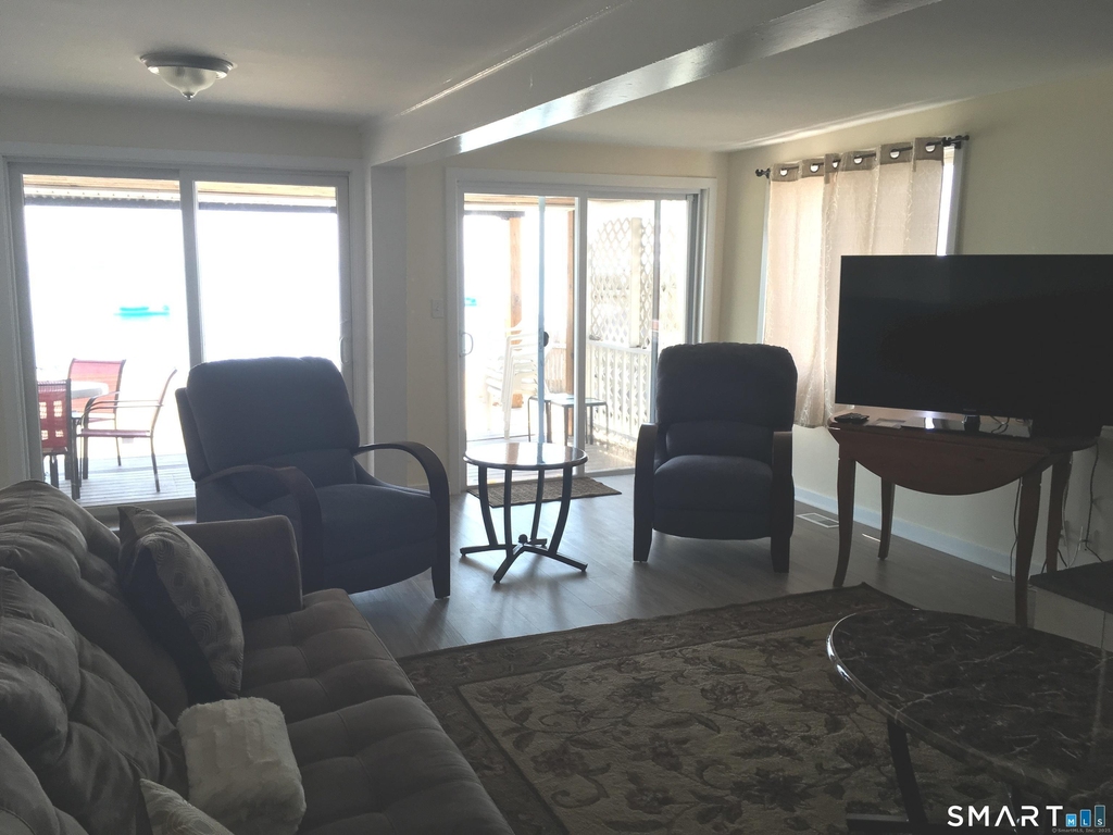 989 Fairfield Beach Road - Photo 8