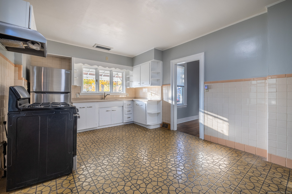 216 Howard Avenue - Photo 9