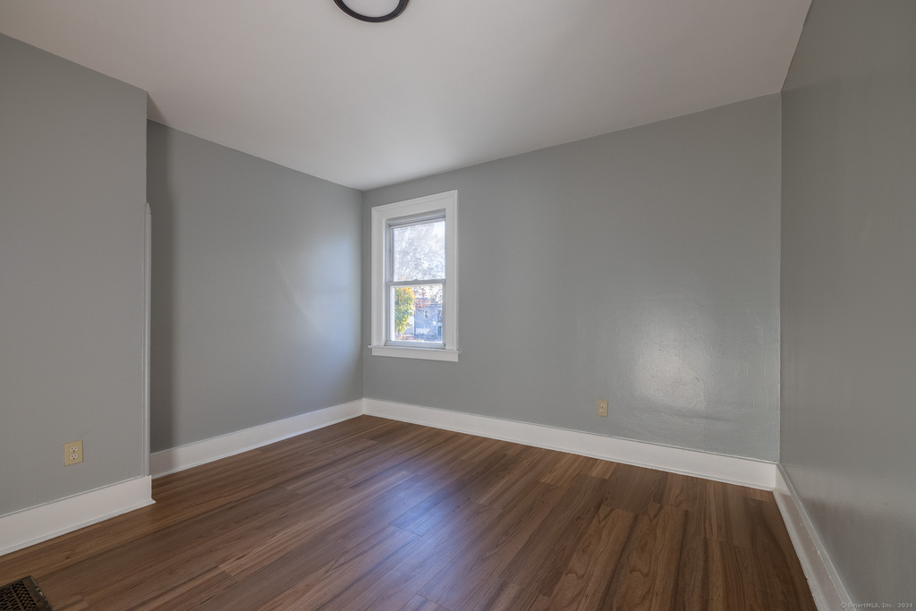 216 Howard Avenue - Photo 20