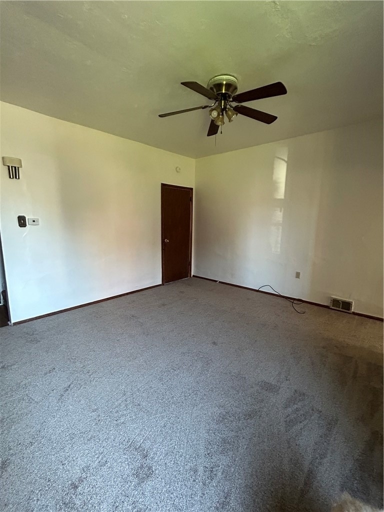 208 W Elizabeth St. - Photo 4