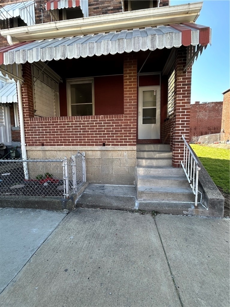 208 W Elizabeth St. - Photo 0